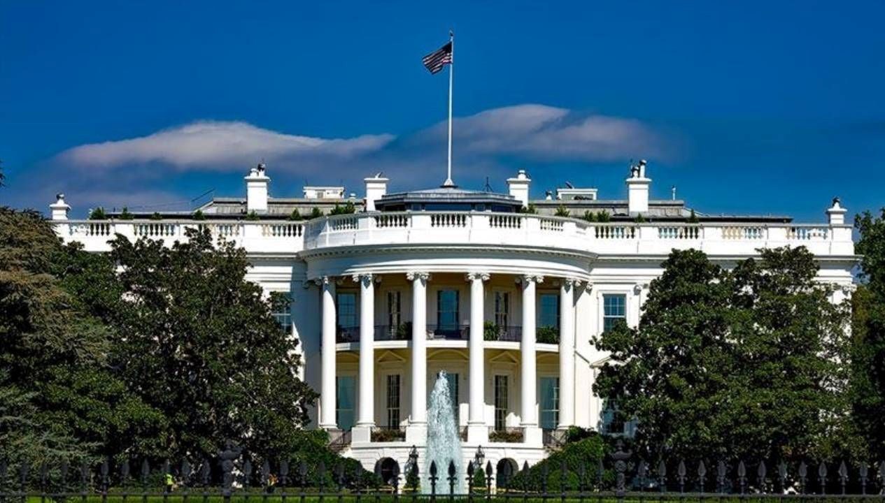 bmde yuruyen merdiven krizi beyaz saraydan aciklama VpwcgYKb