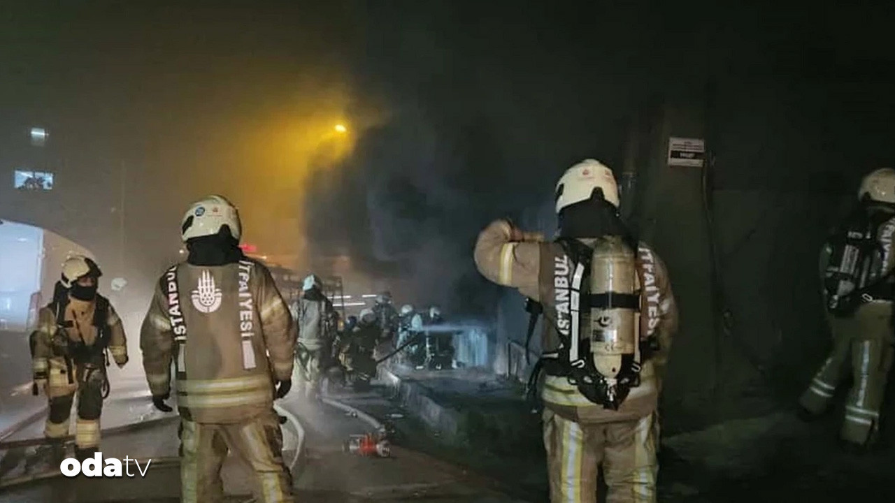 kagithanede 5 katli is yerinin giris katinda yangin cikti dxvFX6fx