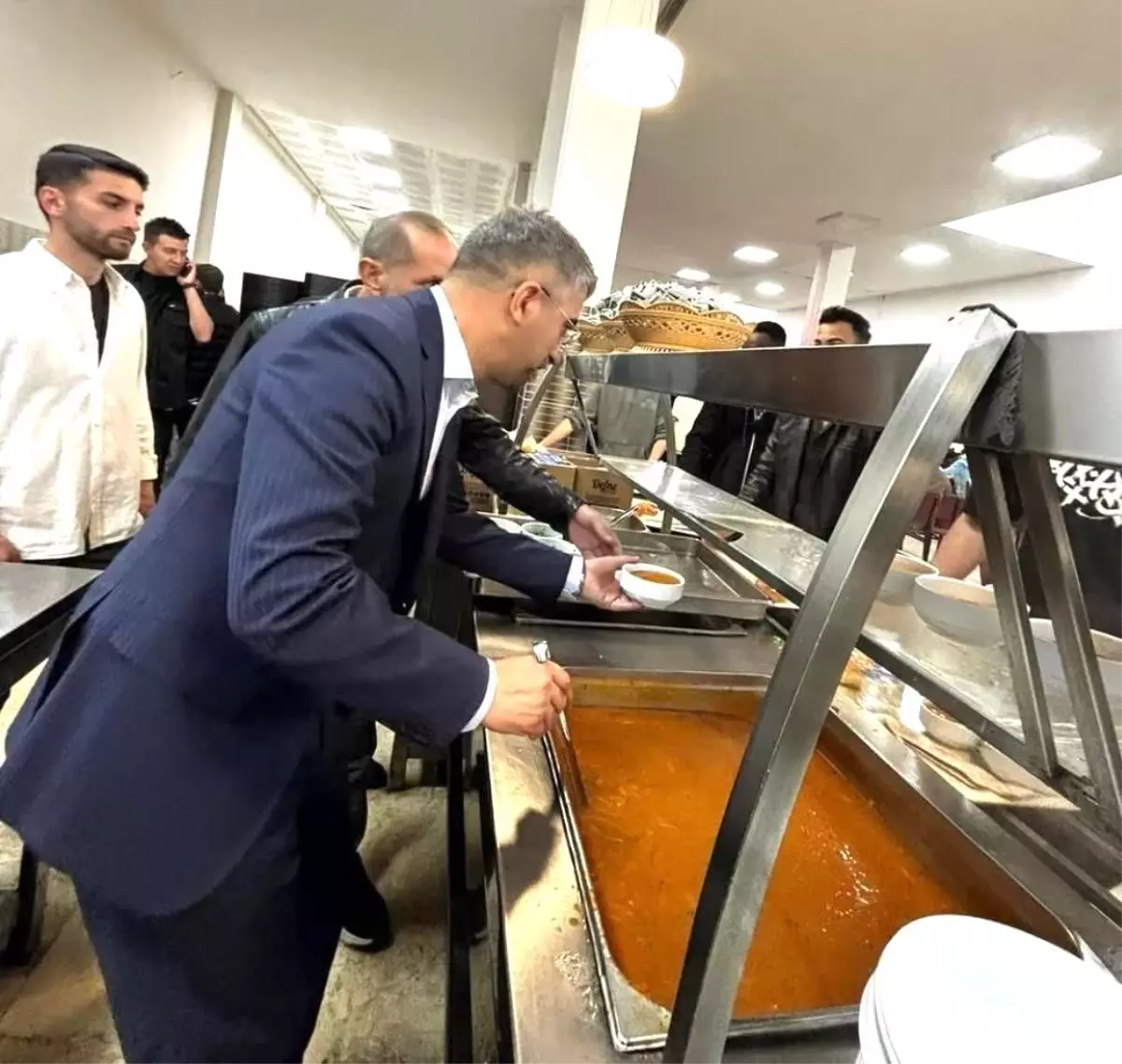 ak parti erzurum genclik kollari kampuse hosgeldiniz dedi YWnH29mL