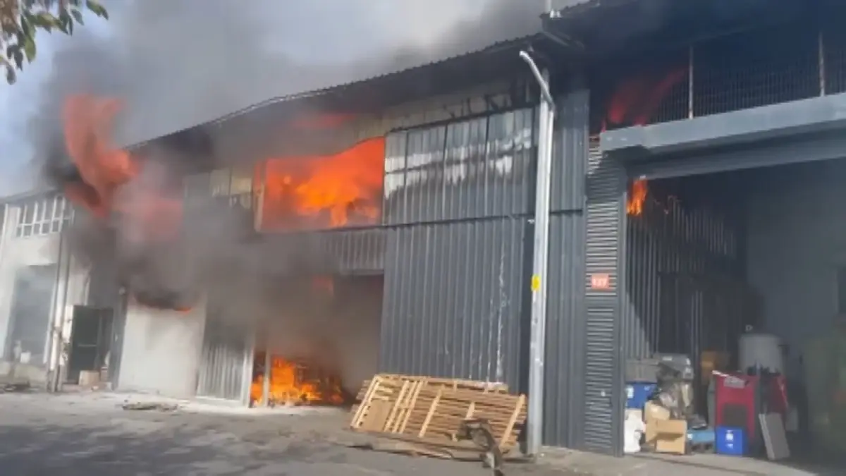 antalyada kardesler arasinda silahli kavga Dj1tEKJs