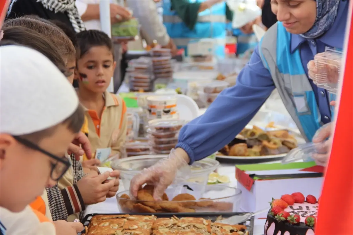 cizrede gazzeye yardim hayir carsisi nWchKMIm.jpg