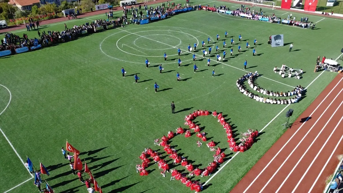 manisada 29 ekim cumhuriyet bayrami kutlamalari z4HMOIUm.jpg