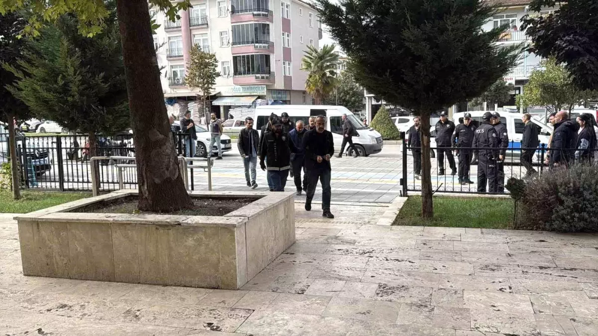 tokatta uyusturucu operasyonu 3 supheli yakalandi pE4VEdlz.jpg