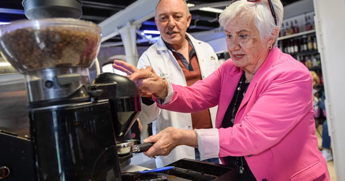 ileri yas baristalar is basinda bw2Bntax.webp