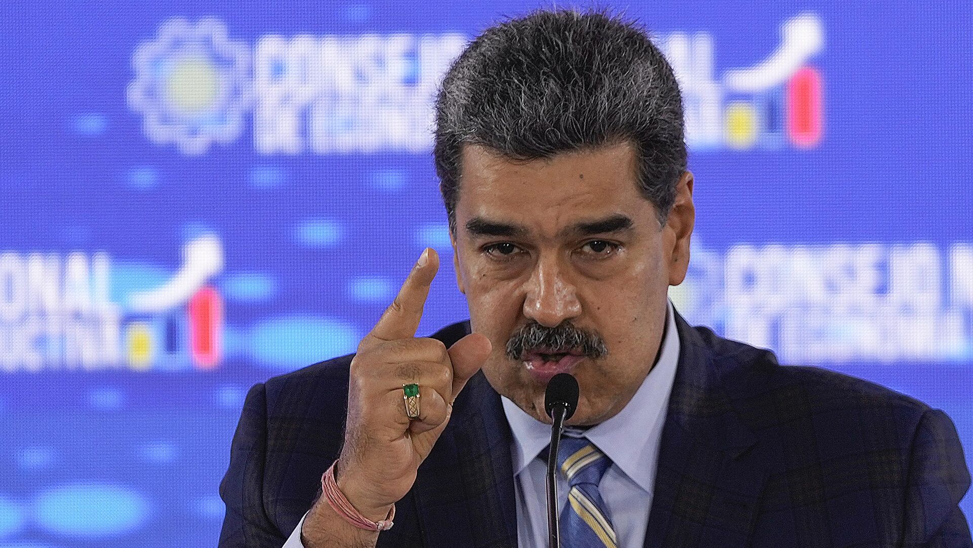 madurodan onay abdnin saldirmasi halinde venezuella silahla karsilik verecek 6SMZtEgd.jpg